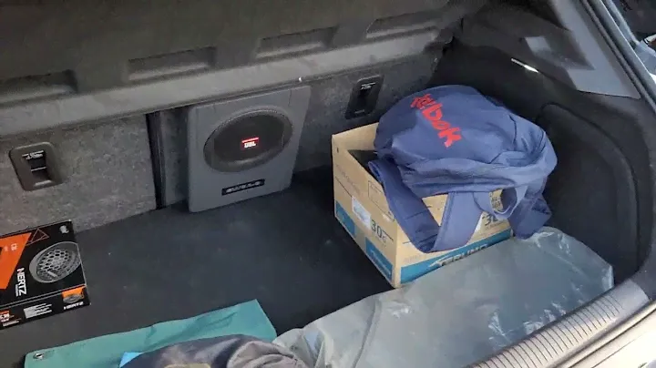Subwoofer Slim Jbl sw8-as e tweeter Hertz C26 no Cruze Sport PopSom Bauru - Sp
